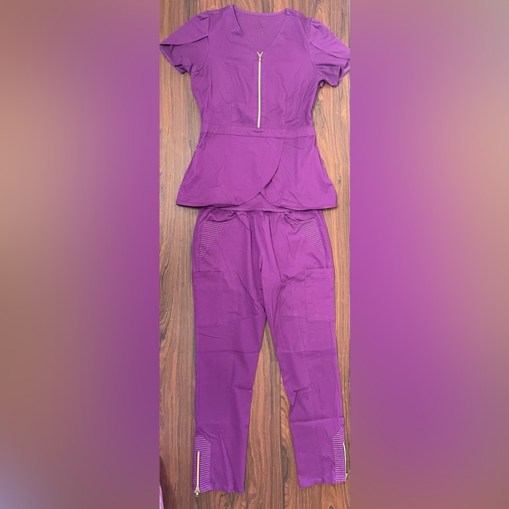 Jaanuu scrub sets